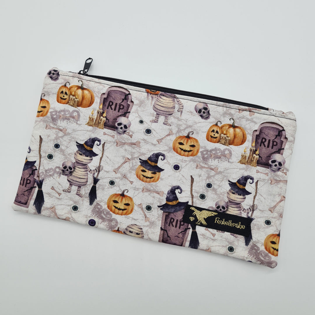 Reißverschlusstasche "Trick or treat" Made by Funkelkrähe