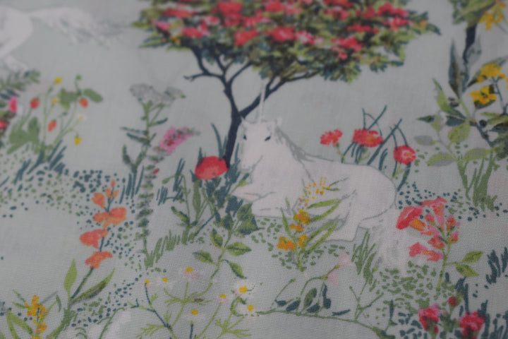 Baumwollstoff Mystical Quest by Day von Art Gallery Fabrics